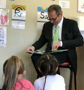 Senate President Ruggerio reads to DDC North Providence children
